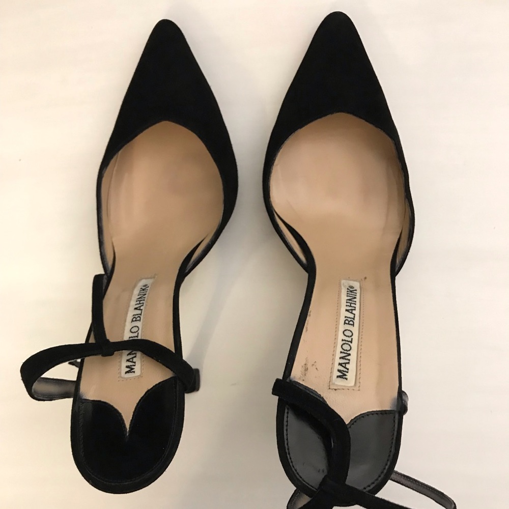 Manolo Blahnik Black Suede Pumps Size 37
